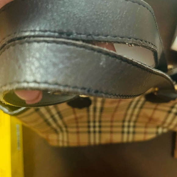 Authentic Burberry Tote - Picture 4 of 4